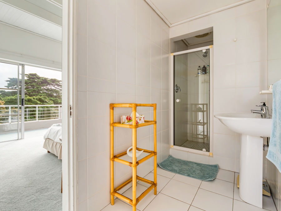 4 Bedroom Property for Sale in Leisure Isle Western Cape